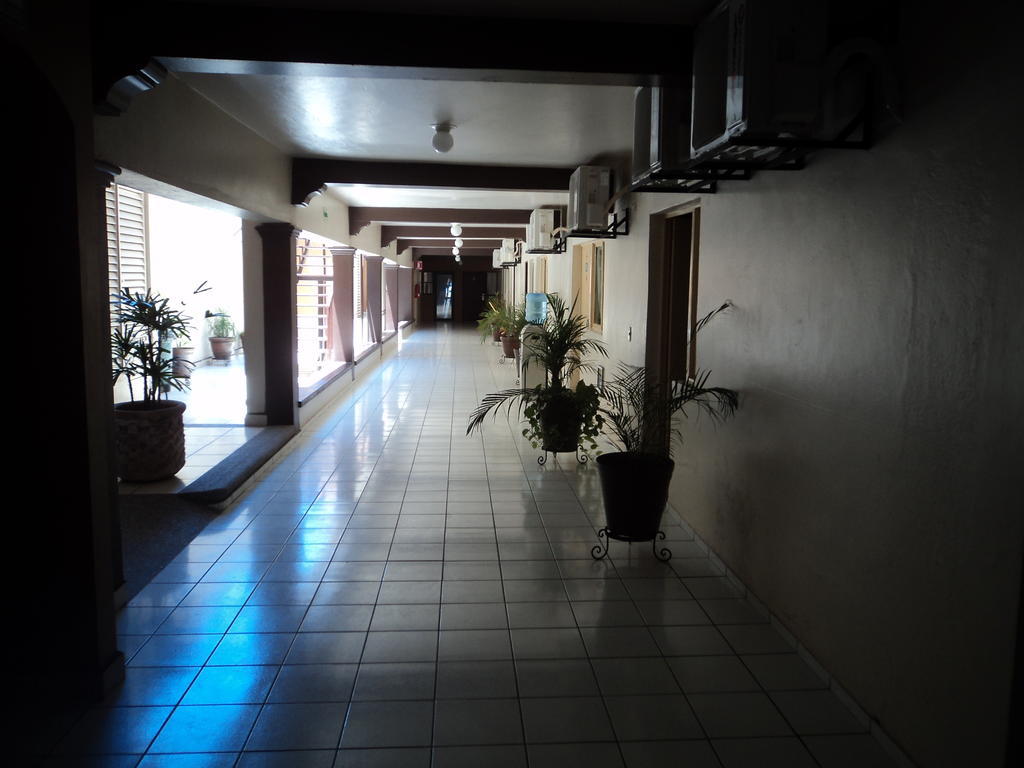 Hotel California Навохоа Экстерьер фото